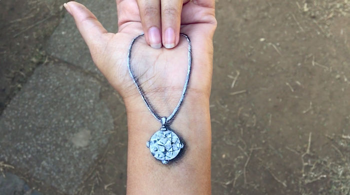 New- I Create 3D Paintings On My Left Hand