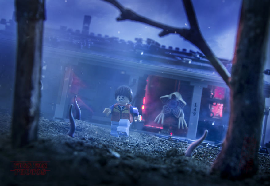 That's How The Stranger Things Would Look Like If It Had Been Directed By LEGO (16pics)