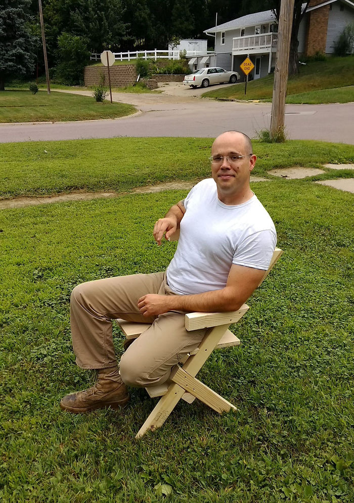 This Dad Just Built His Bisexual Daughter A ‘Bi-Chair’ And The Internet Loves It This Dad Just Built His Bisexual Daughter A ‘Bi-Chair’ And The Internet Loves It