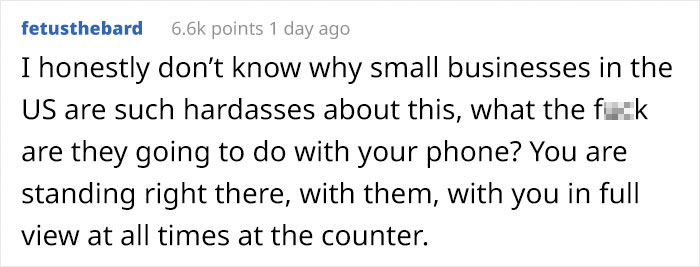 Boyfriend Leaves His GF In A Gas Station By Accident, She Keeps Asking People To Use Their Phones Until Cops Show Up Boyfriend Leaves His GF In A Gas Station By Accident, She Keeps Asking People To Use Their Phones Until Cops Show Up