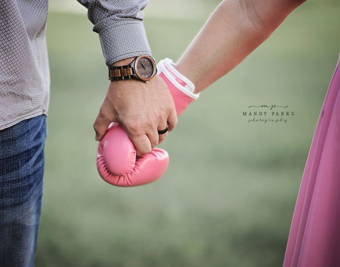 Raw Photoshoot Of Woman Preparing To Battle Breast Cancer As Husband Shaves Off Her Hair Goes Viral Raw Photoshoot Of Woman Preparing To Battle Breast Cancer As Husband Shaves Off Her Hair Goes Viral