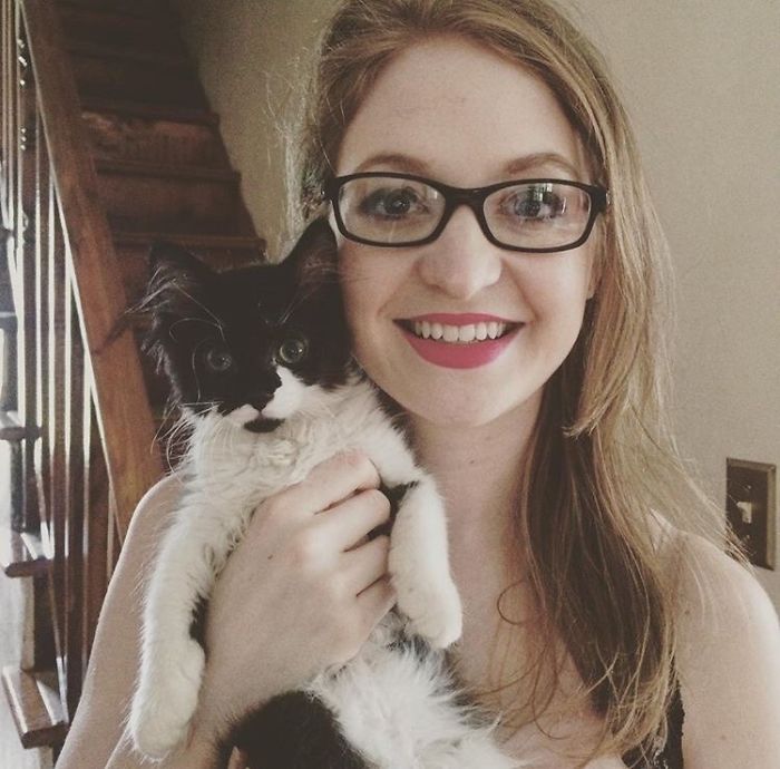 Owner Accidentally Locks Her Cat In The Fridge, Cat Acts Like Nothing Happened When Found Moments Later Owner Accidentally Locks Her Cat In The Fridge, Cat Acts Like Nothing Happened When Found Moments Later