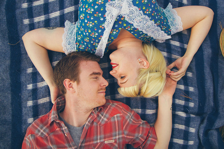 This Couple Has The Most Horrifying Engagement Photoshoot This Couple Has The Most Horrifying Engagement Photoshoot