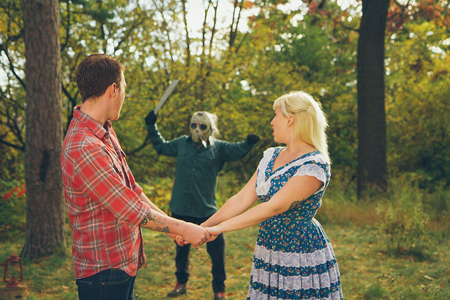 This Couple Has The Most Horrifying Engagement Photoshoot This Couple Has The Most Horrifying Engagement Photoshoot