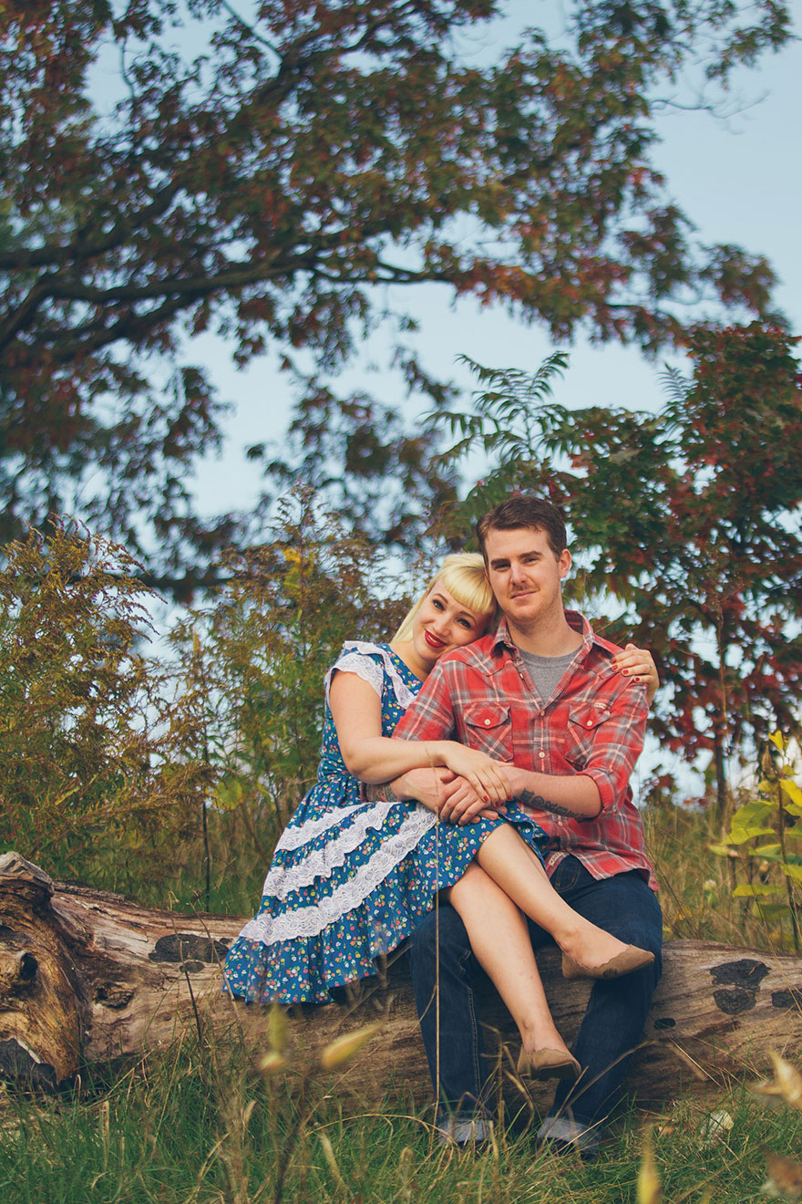 This Couple Has The Most Horrifying Engagement Photoshoot This Couple Has The Most Horrifying Engagement Photoshoot