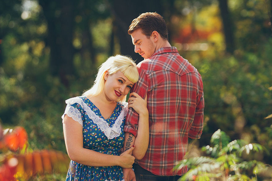 This Couple Has The Most Horrifying Engagement Photoshoot This Couple Has The Most Horrifying Engagement Photoshoot