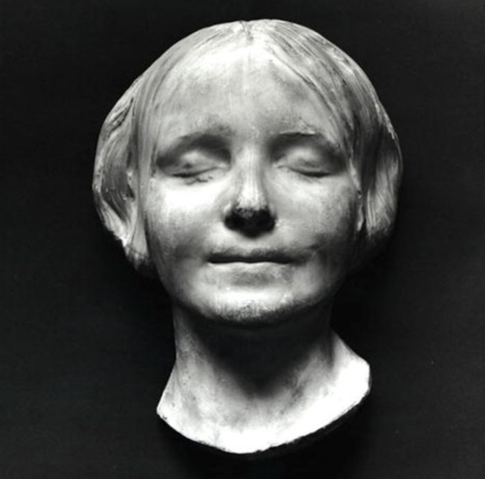 Turns Out, CPR Doll's Face Is A Copy Of 19th Century Drowned Woman's Face Turns Out, CPR Doll's Face Is A Copy Of 19th Century Drowned Woman's Face