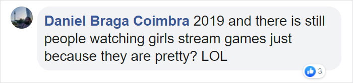 Chinese Vlogger Gets Exposed As A 58-Year-Old Woman After Her Beauty Filter Turns Off Mid-Stream Chinese Vlogger Gets Exposed As A 58-Year-Old Woman After Her Beauty Filter Turns Off Mid-Stream