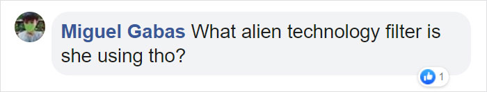 Chinese Vlogger Gets Exposed As A 58-Year-Old Woman After Her Beauty Filter Turns Off Mid-Stream Chinese Vlogger Gets Exposed As A 58-Year-Old Woman After Her Beauty Filter Turns Off Mid-Stream