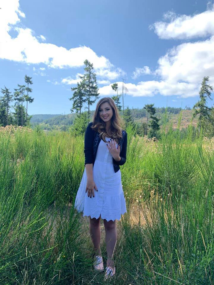 Woman Starts Dating A Man She Married Before The Head Injury That Made Her Forget Everything Since The Age Of 17 Woman Starts Dating A Man She Married Before The Head Injury That Made Her Forget Everything Since The Age Of 17