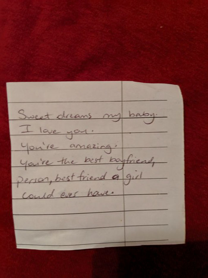 Guy With Depression Shares The Hidden Messages His GF Leaves For Him, And 292k People Love Them Guy With Depression Shares The Hidden Messages His GF Leaves For Him, And 292k People Love Them