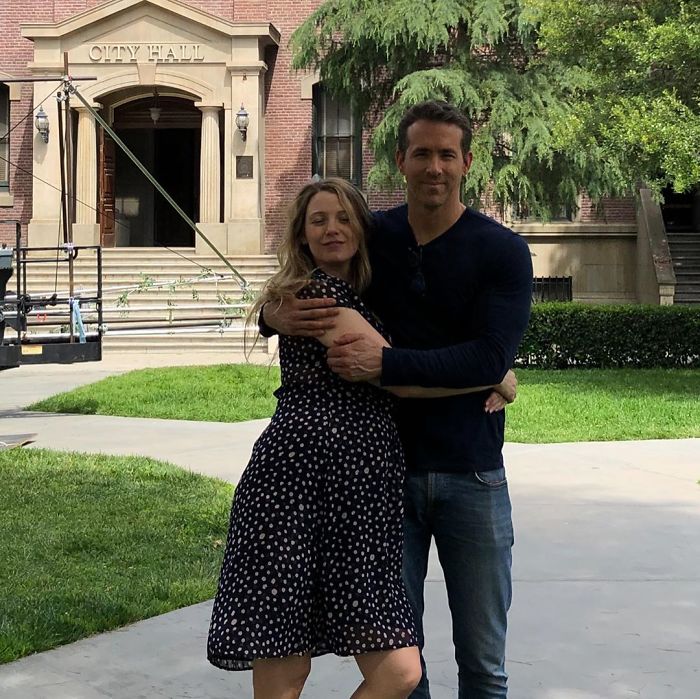 Ryan Reynolds Congratulates Wife Blake Lively On Her Birthday By Posting The Worst Pics Of Her And 5.6 Million People Love It Ryan Reynolds Congratulates Wife Blake Lively On Her Birthday By Posting The Worst Pics Of Her And 5.6 Million People Love It