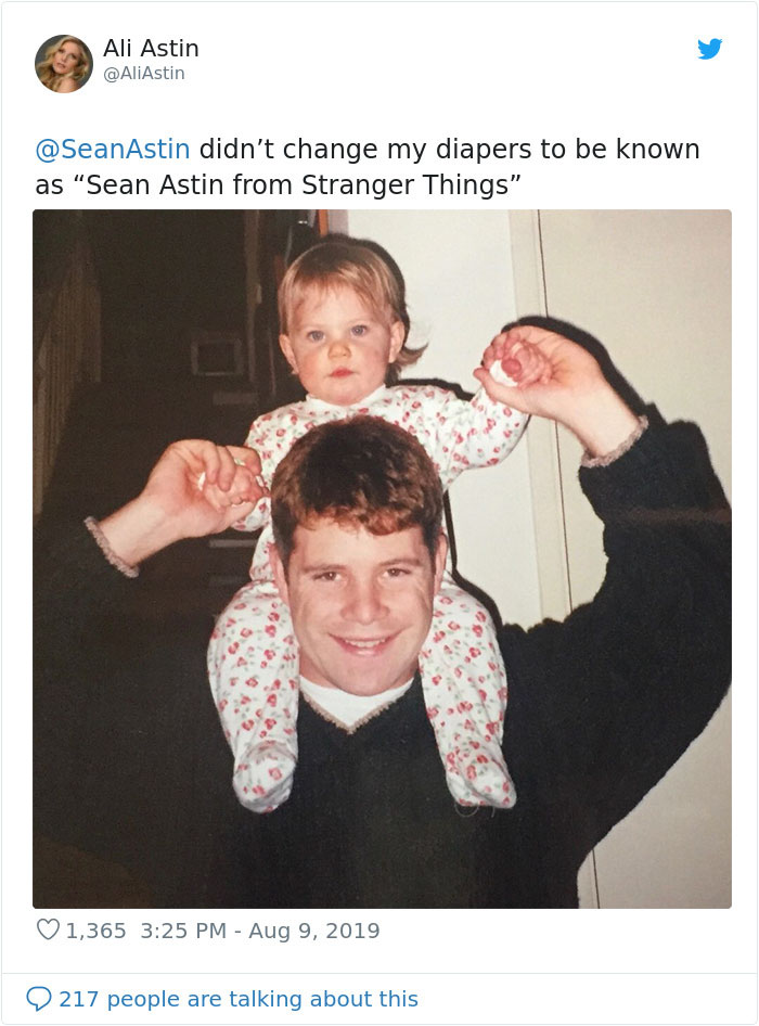 People Start Celebrating Sean Astin's Career After Pics Of Him Holding An Otter Go Viral People Start Celebrating Sean Astin's Career After Pics Of Him Holding An Otter Go Viral