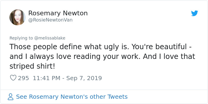 Trolls Tell Woman She's 'Too Ugly' To Be Posting Pics Of Her Face, She Responds With 3 Selfies Trolls Tell Woman She's 'Too Ugly' To Be Posting Pics Of Her Face, She Responds With 3 Selfies