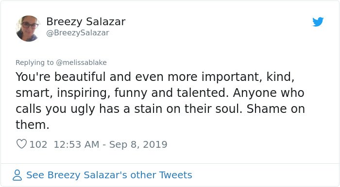 Trolls Tell Woman She's 'Too Ugly' To Be Posting Pics Of Her Face, She Responds With 3 Selfies Trolls Tell Woman She's 'Too Ugly' To Be Posting Pics Of Her Face, She Responds With 3 Selfies