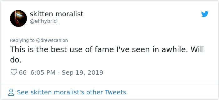 People Are Admiring The Man Known As The &lsquo;Blinking White Guy&rsquo; Over Using His Fame To Raise Money For Charity