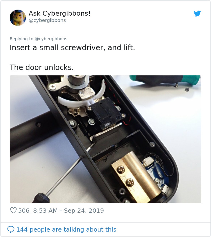 Person Reviews Expensive Smart Lock On Twitter, Shows How Most Burglars Can 'Outsmart' It In Just 10 Seconds Person Reviews Expensive Smart Lock On Twitter, Shows How Most Burglars Can 'Outsmart' It In Just 10 Seconds