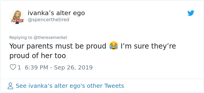 Girl Becomes A Bush On The Day Of Her Sister's Engagement So She Could Capture The Moment Unnoticed Girl Becomes A Bush On The Day Of Her Sister's Engagement So She Could Capture The Moment Unnoticed