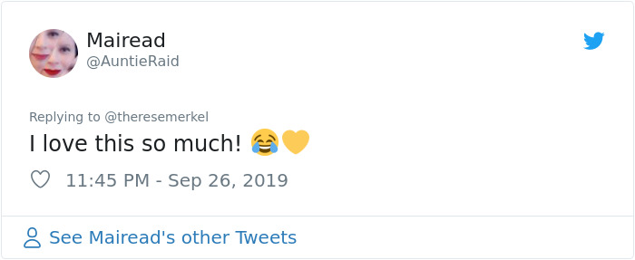 Girl Becomes A Bush On The Day Of Her Sister's Engagement So She Could Capture The Moment Unnoticed