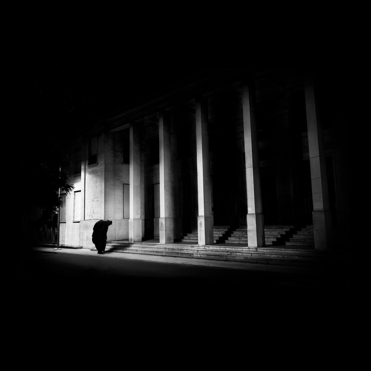 Take Pictures Of Strangers In The Street To Make Them Characters In A Crime Novel.