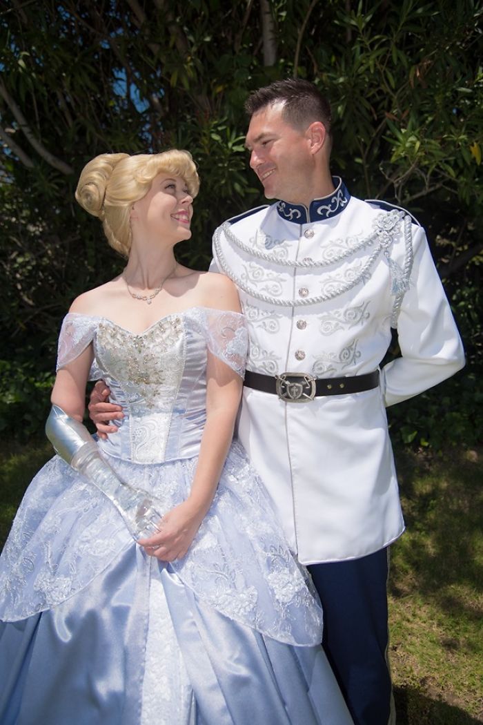 To Encourage A Little Girl Who Was Born Without An Arm, This Woman Shares Stunning Photos Of Herself As Cinderella With A Glass Arm