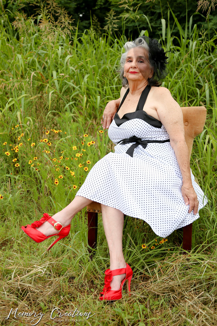 Glamorous Grandma Goals, I Did My Mom's 75th Birthday Pin-Up Photoshoot! Glamorous Grandma Goals, I Did My Mom's 75th Birthday Pin-Up Photoshoot!