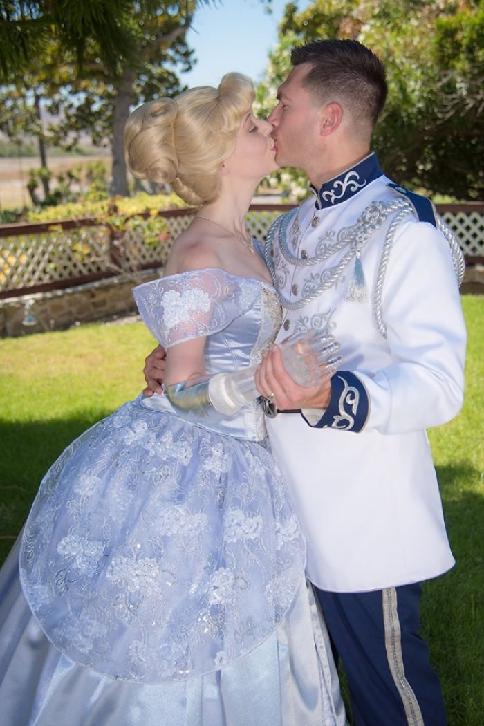 To Encourage A Little Girl Who Was Born Without An Arm, This Woman Shares Stunning Photos Of Herself As Cinderella With A Glass Arm