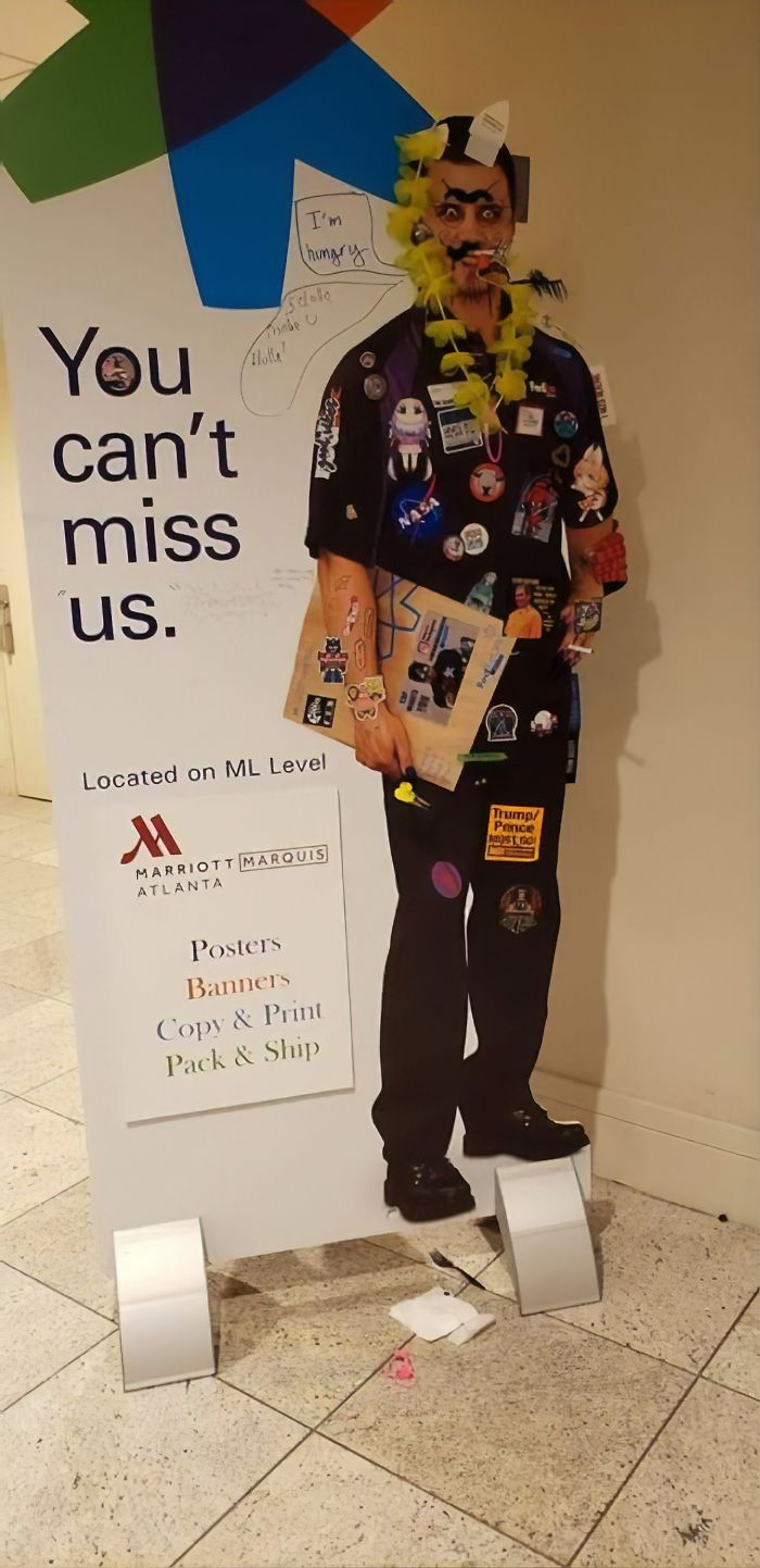 FedEx Put Up A Life-Size Ad At Dragon Con, People Saw There Were Many Ways To Improve It