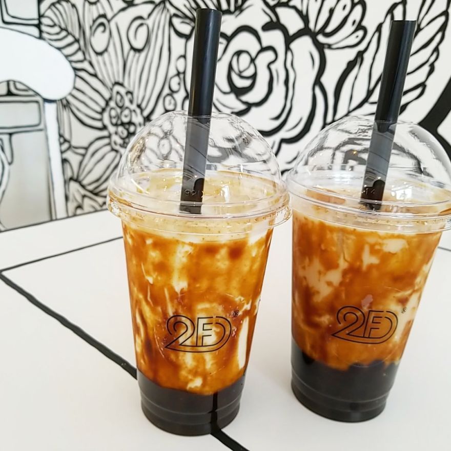 This Unusual Cafe In Japan Will Make You Feel Like You Stepped Into A Cartoon (18 Pics)