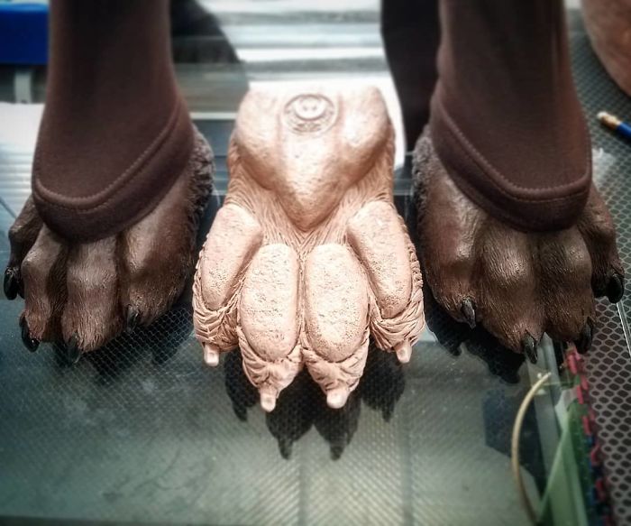 Artist Creates Shoes In The Shape Of Animal Hooves And The Result Is Impressive.