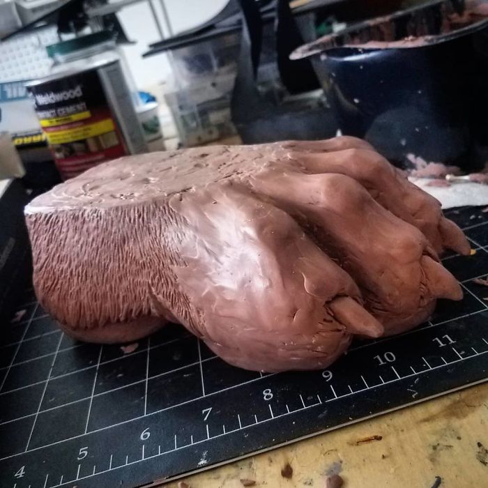 Artist Creates Shoes In The Shape Of Animal Hooves And The Result Is Impressive.