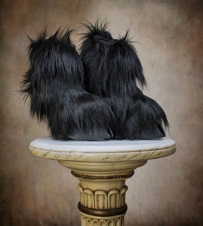 Artist Creates Shoes In The Shape Of Animal Hooves And The Result Is Impressive.