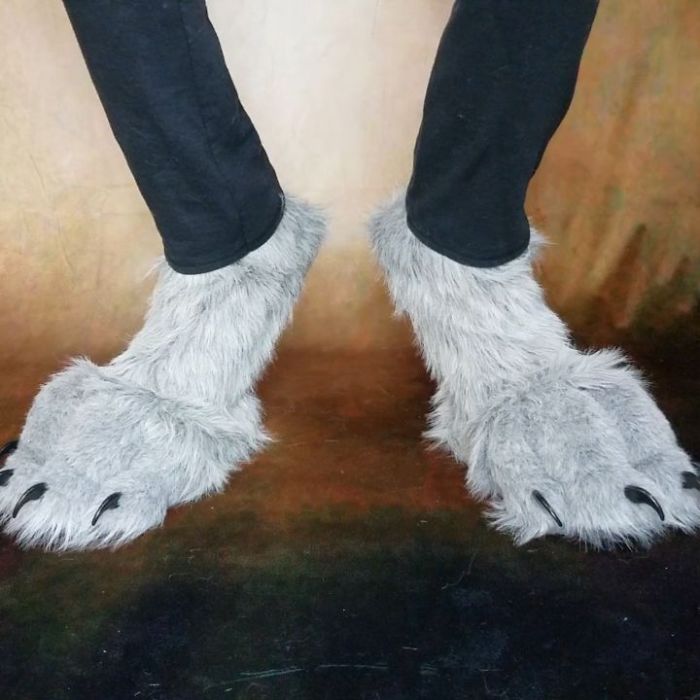 Artist Creates Shoes In The Shape Of Animal Hooves And The Result Is Impressive.
