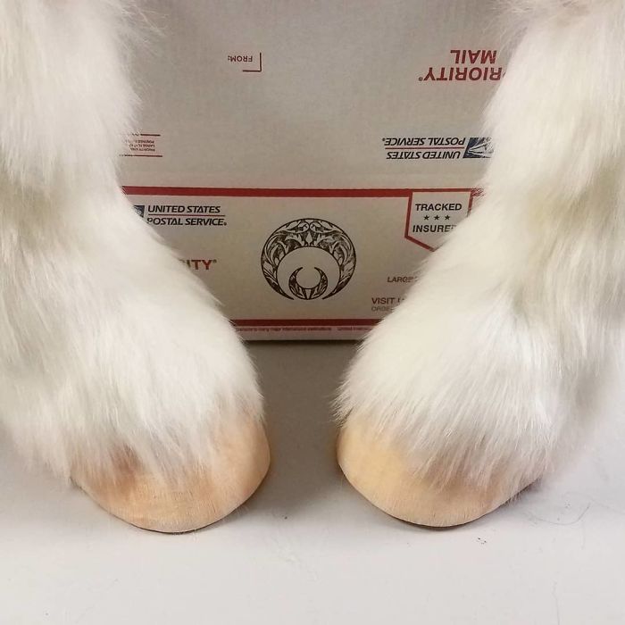 Artist Creates Shoes In The Shape Of Animal Hooves And The Result Is Impressive.