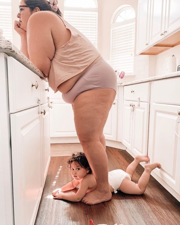 Women-In-Real-Life-Breaking-Unrealistic-Expectations