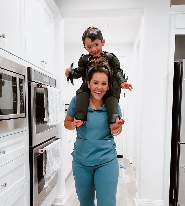 Women-In-Real-Life-Breaking-Unrealistic-Expectations