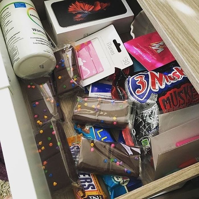 Women-In-Real-Life-Breaking-Unrealistic-Expectations