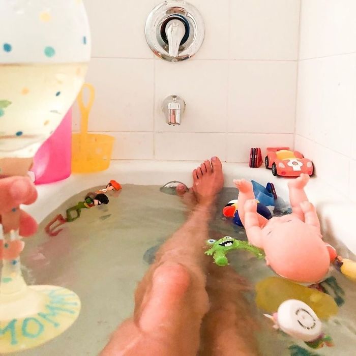 Women-In-Real-Life-Breaking-Unrealistic-Expectations