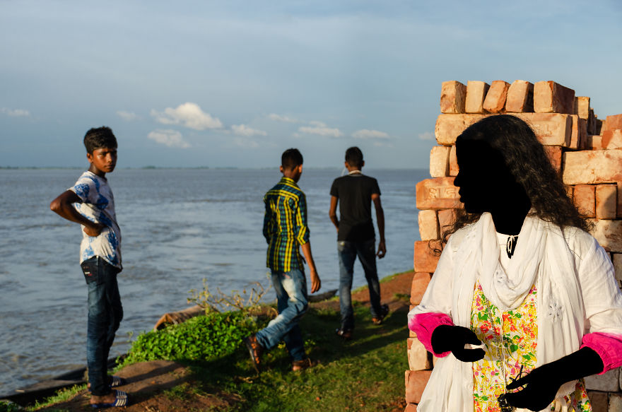 I Show The Darkness That Often Surrounds Small Girls Through My 12 Portraits I Show The Darkness That Often Surrounds Small Girls Through My 12 Portraits