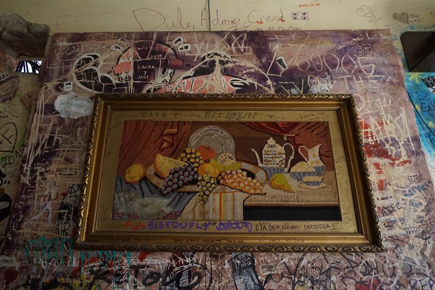 I Went To An Old Jewish Quarter In Budapest To Find Out What The Fuss Is All About Ruin Bars (20 Pics)