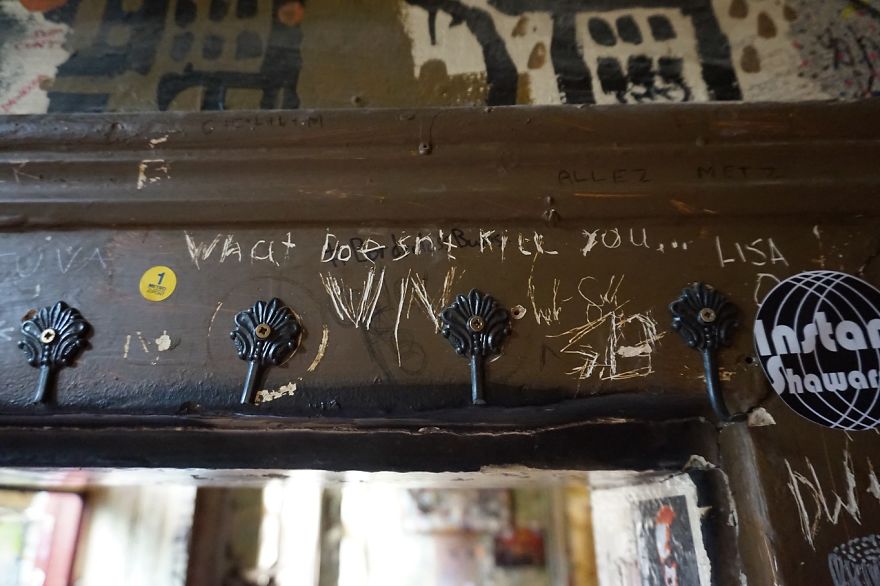 I Went To An Old Jewish Quarter In Budapest To Find Out What The Fuss Is All About Ruin Bars (20 Pics) I Went To An Old Jewish Quarter In Budapest To Find Out What The Fuss Is All About Ruin Bars (20 Pics)