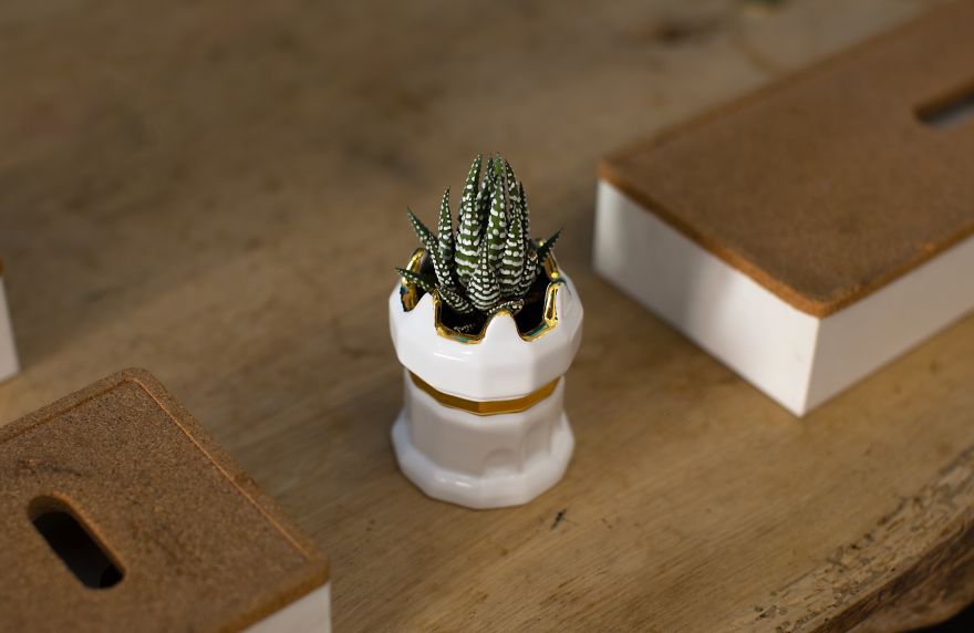 I Handmade A Tower Plant Pot - Plated In Real Gold I Handmade A Tower Plant Pot - Plated In Real Gold