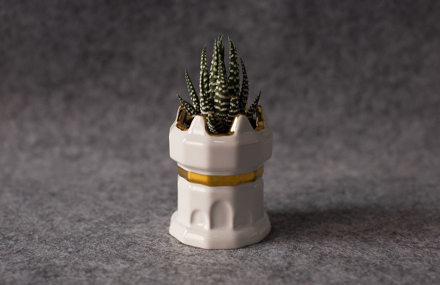 I Handmade A Tower Plant Pot - Plated In Real Gold