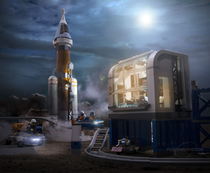 My 17 Pics Of The Apollo 11 Mission That I Recreated With LEGO Sets