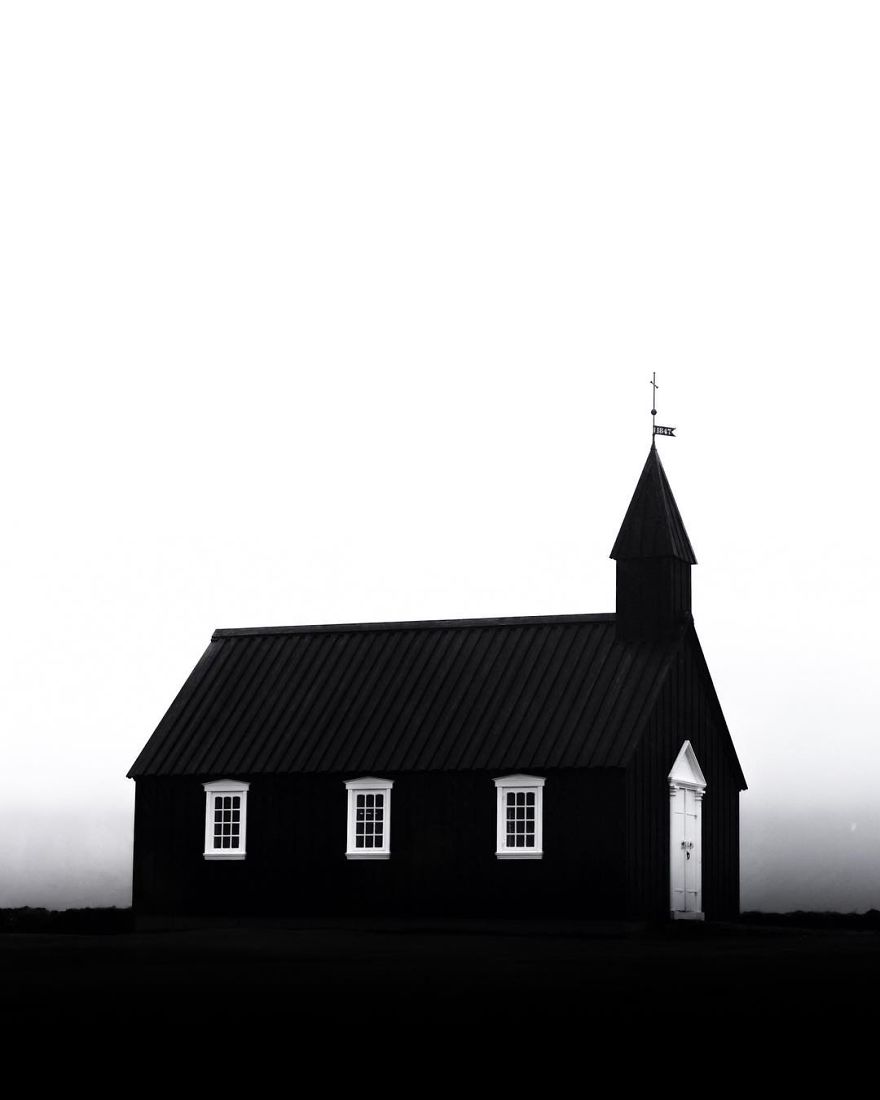 I Quit My Job And Moved To Iceland.