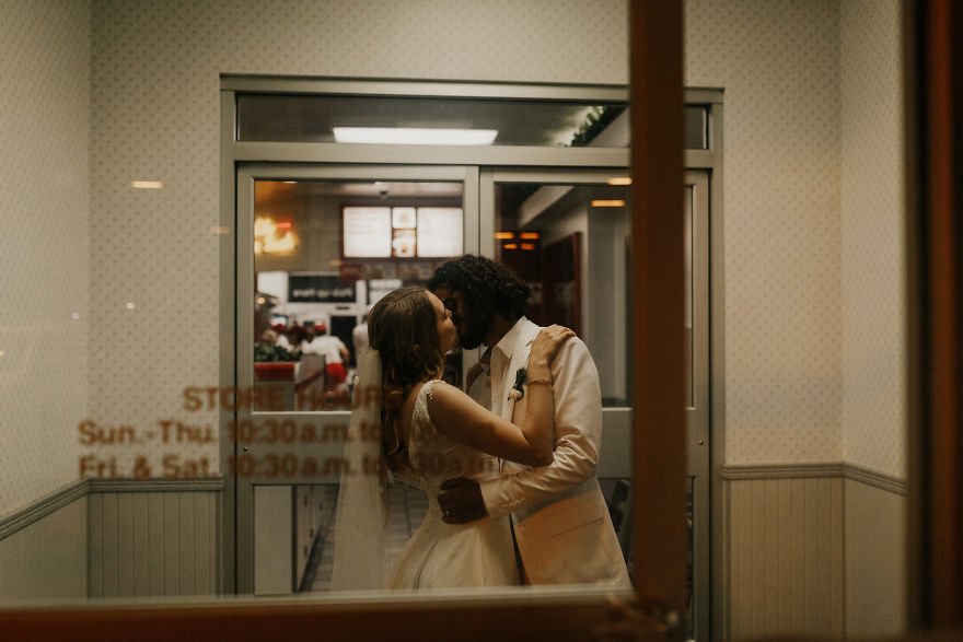21 Wedding Photos That I Took At In-N-Out Burger Chain Restaurant