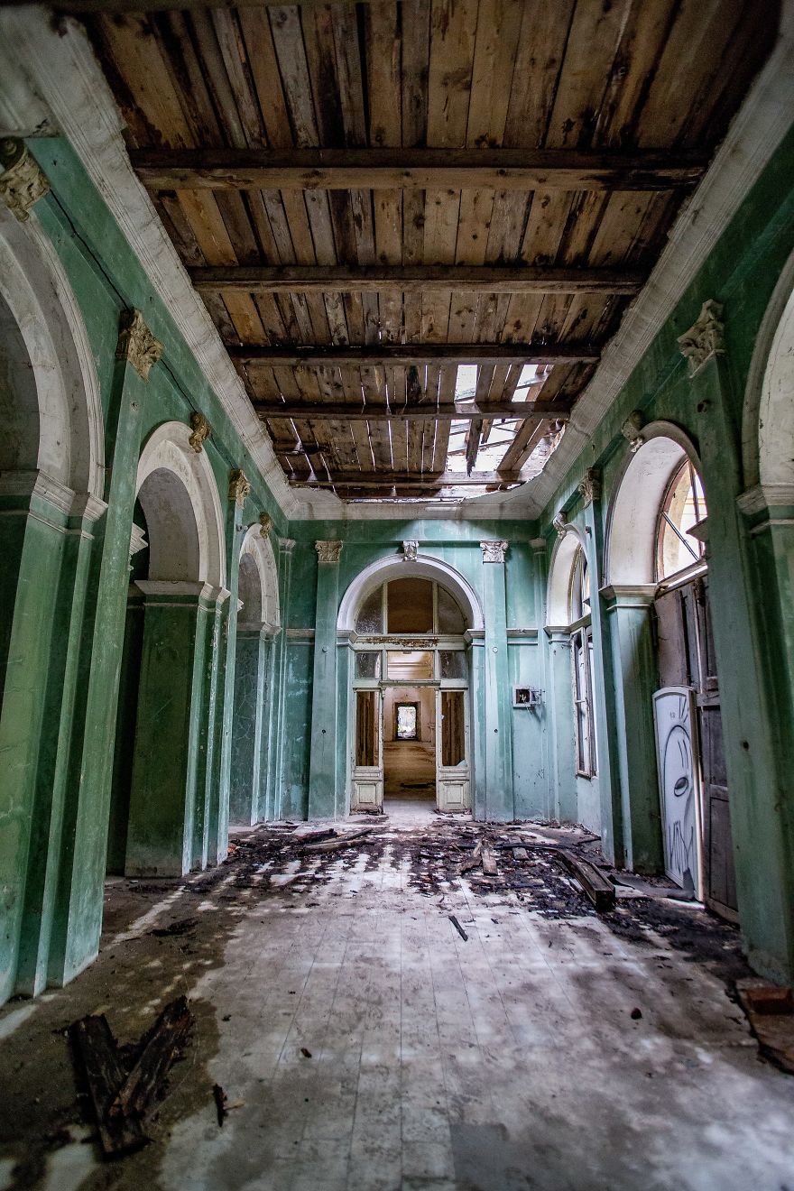Two Years Ago I Wrote An Article On Bored Panda About Stunning Abandoned Thermal Baths In Herculane, Romania. Then I Started An Amazing Reactivation Project, Raised Money To Conserve It And Gathered More Than 19 000 People Around A Cause
