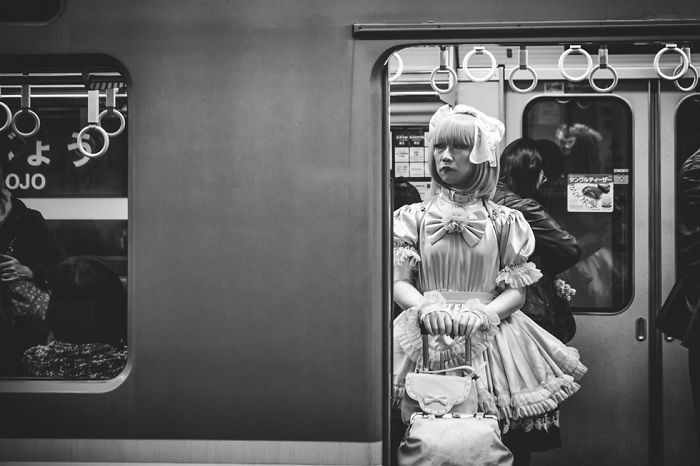 Photographer Gives Fascinating Glimpse Into The Train Culture Of Japan Through 21 Black & White Photos
