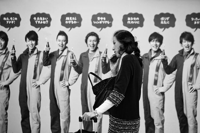 Photographer Gives Fascinating Glimpse Into The Train Culture Of Japan Through 21 Black & White Photos