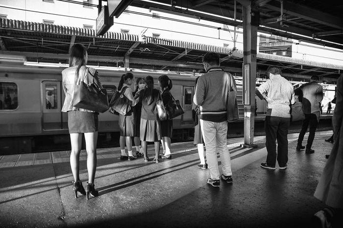 Photographer Gives Fascinating Glimpse Into The Train Culture Of Japan Through 21 Black & White Photos
